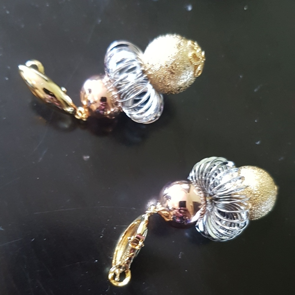 Jewel - Picture 5 of 8
